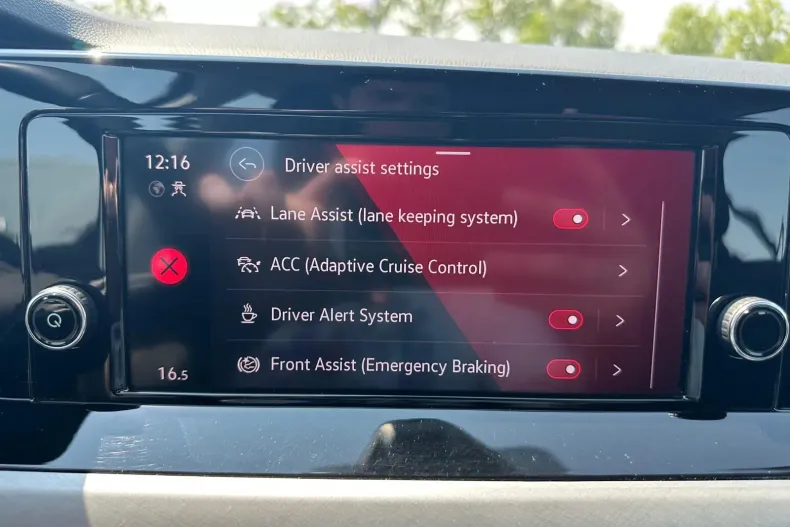 Volkswagen Golf din 2021 cu 40.281 km - oferta VOL129818 - foto 30