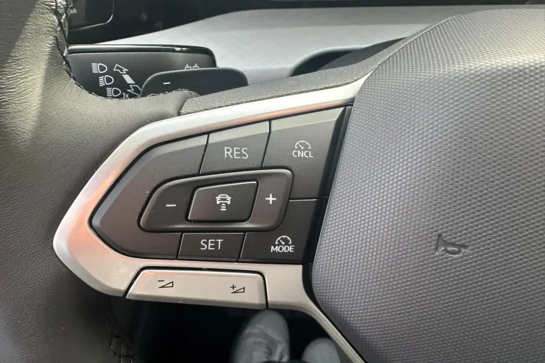 Volkswagen Golf din 2025 cu 1.500 km - oferta VOL129823 - foto 17