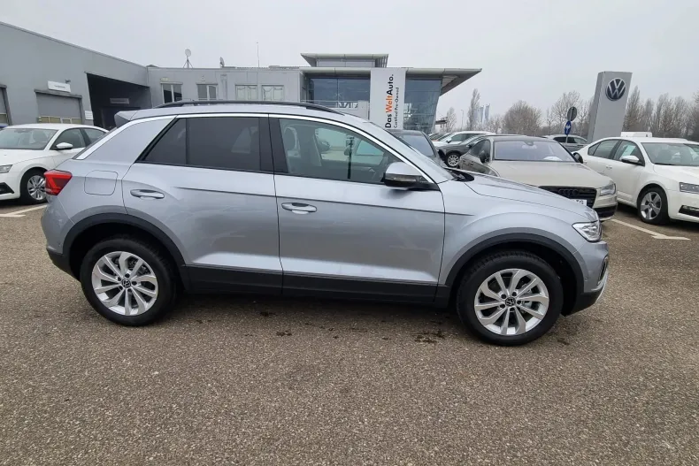 Volkswagen T-Roc din 2025 cu 100 km - oferta VOL129825 - foto 6