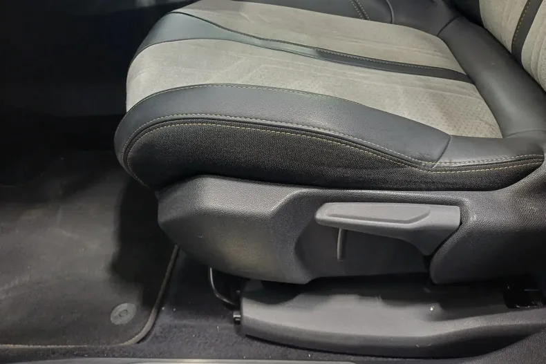 Peugeot 3008 din 2020 cu 75.346 km - oferta PEU129836 - foto 10