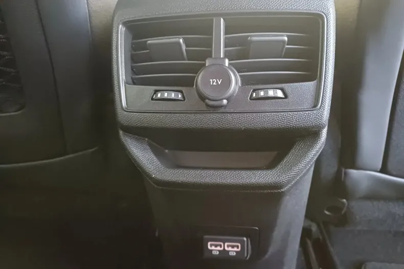 Peugeot 3008 din 2020 cu 75.346 km - oferta PEU129836 - foto 34