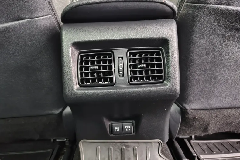 Toyota Camry din 2020 cu 50.244 km - oferta TOY129843 - foto 28