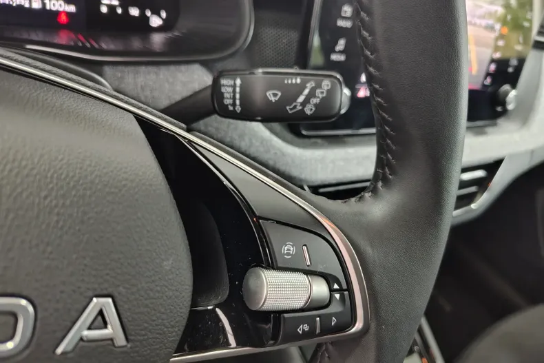 Skoda Scala din 2025 cu 4.288 km - oferta SKO129848 - foto 12