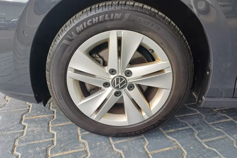 Volkswagen Golf din 2021 cu 104.184 km - oferta VOL129863 - foto 4