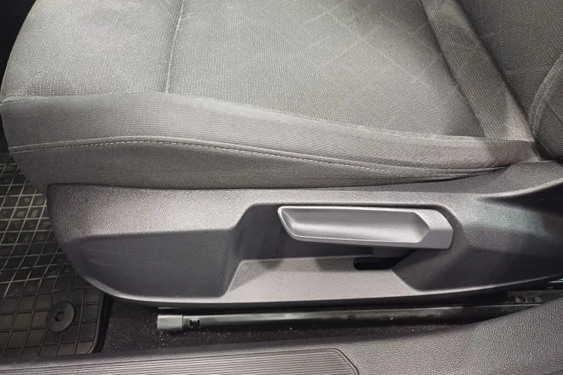 Volkswagen Golf din 2021 cu 104.184 km - oferta VOL129863 - foto 10