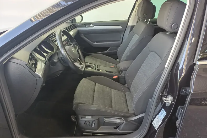 Volkswagen Passat din 2021 cu 99.170 km - oferta VOL129869 - foto 5