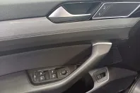 Volkswagen Passat din 2021 cu 99.170 km - oferta VOL129869 - foto 9