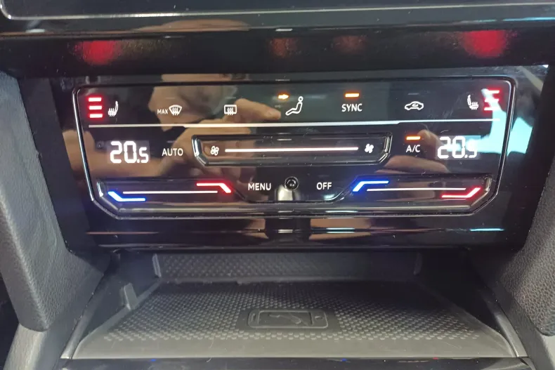 Volkswagen Passat din 2021 cu 99.170 km - oferta VOL129869 - foto 15