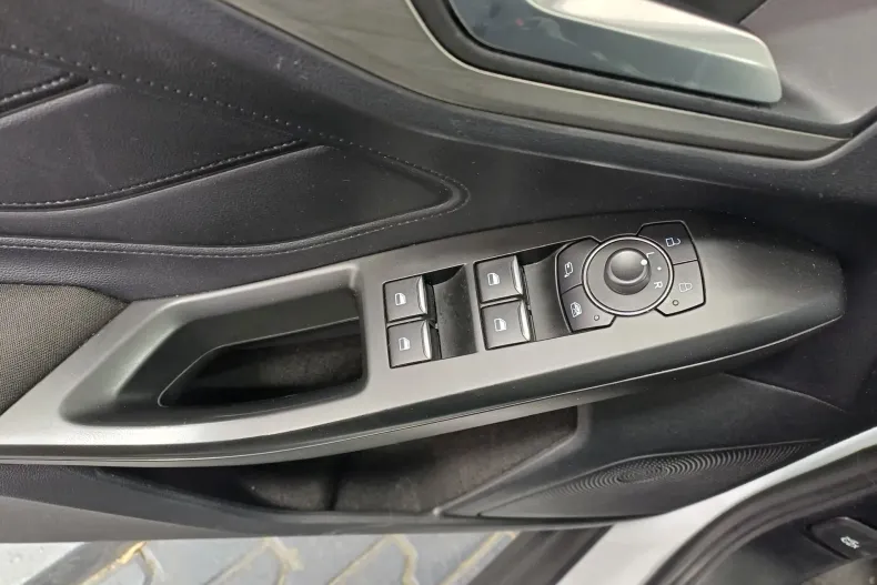 Ford Focus din 2022 cu 86.715 km - oferta FOR129877 - foto 9