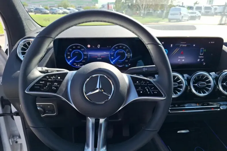 Mercedes-Benz EQA din 2024 cu 12.010 km - oferta MER129912 - foto 11