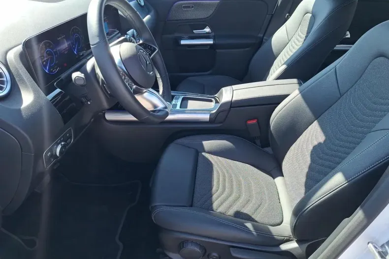 Mercedes-Benz EQA din 2024 cu 12.010 km - oferta MER129912 - foto 14