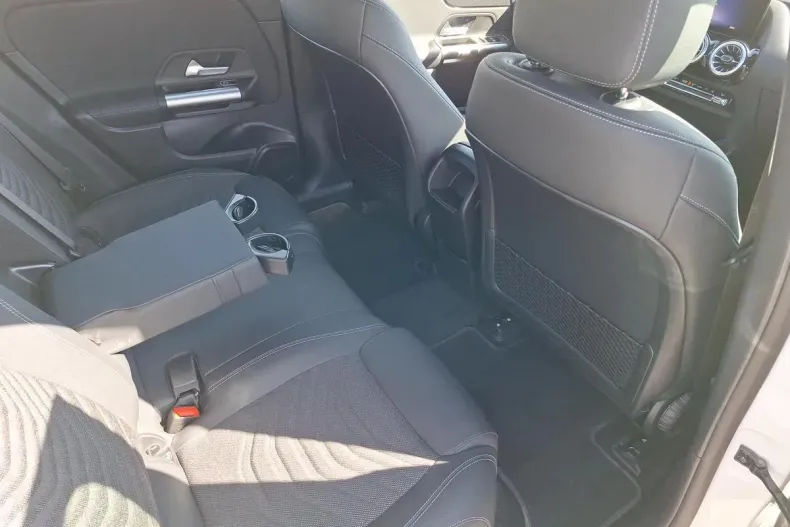 Mercedes-Benz EQA din 2024 cu 12.010 km - oferta MER129912 - foto 15