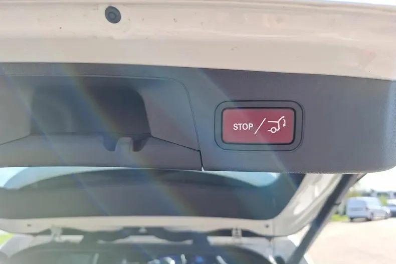 Mercedes-Benz EQA din 2024 cu 12.010 km - oferta MER129912 - foto 18