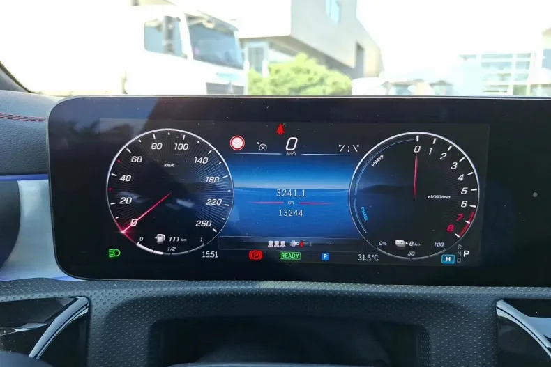 Mercedes-Benz CLA din 2024 cu 13.224 km - oferta MER129915 - foto 18