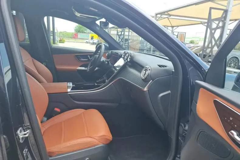 Mercedes-Benz GLC din 2024 cu 13.448 km - oferta MER129919 - foto 13