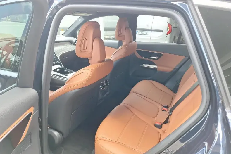 Mercedes-Benz GLC din 2024 cu 13.448 km - oferta MER129919 - foto 15