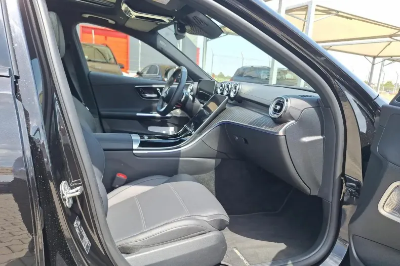 Mercedes-Benz C din 2024 cu 24.700 km - oferta MER129939 - foto 14