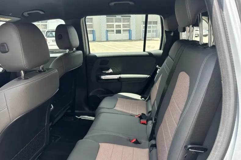 Mercedes-Benz EQB din 2024 cu 9.500 km - oferta MER129945 - foto 13