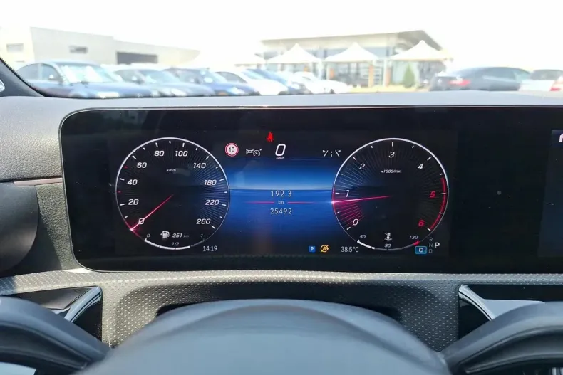 Mercedes-Benz A din 2023 cu 25.492 km - oferta MER129947 - foto 19