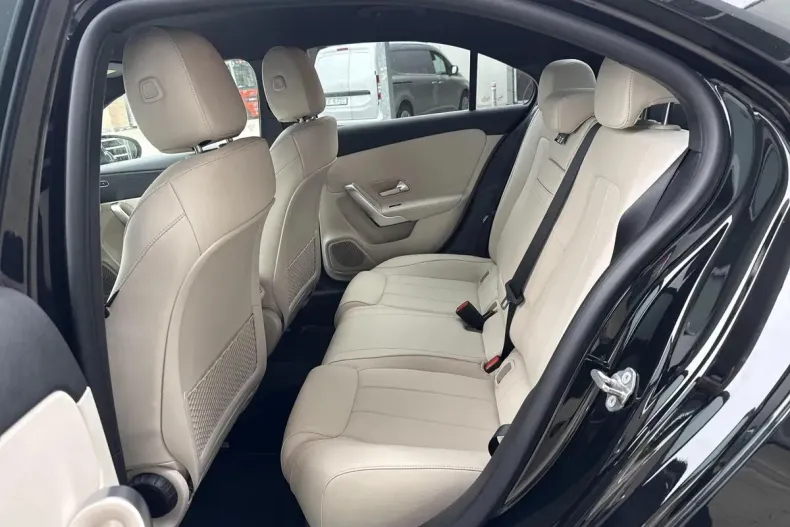 Mercedes-Benz A din 2022 cu 37.306 km - oferta MER129954 - foto 14