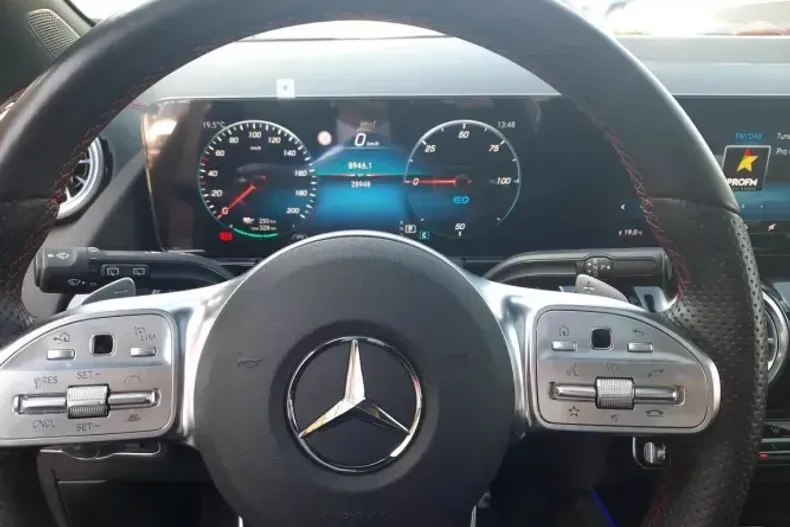 Mercedes-Benz EQA din 2023 cu 28.600 km - oferta MER129972 - foto 11