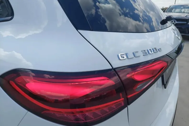 Mercedes-Benz GLC din 2023 cu 26.504 km - oferta MER129981 - foto 17