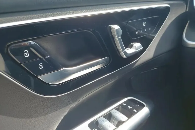 Mercedes-Benz GLC din 2023 cu 26.504 km - oferta MER129981 - foto 20