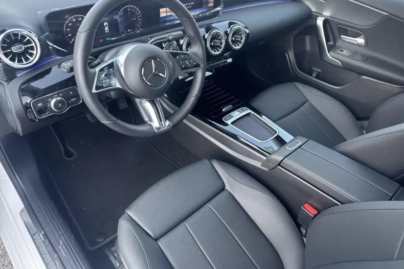 Mercedes-Benz A din 2024 cu 6.000 km - oferta MER129984 - foto 9