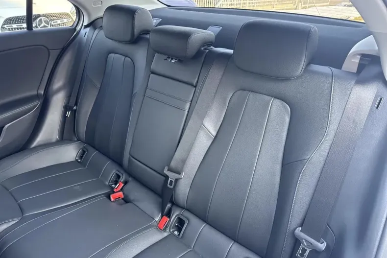 Mercedes-Benz A din 2024 cu 6.000 km - oferta MER129984 - foto 13