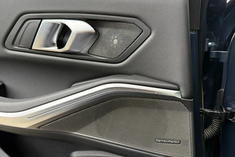 BMW Seria 3 din 2025 cu 0 km - oferta BMW130000 - foto 10