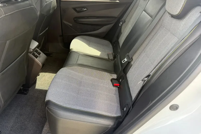 Renault Megane din 2023 cu 63.754 km - oferta REN130032 - foto 7