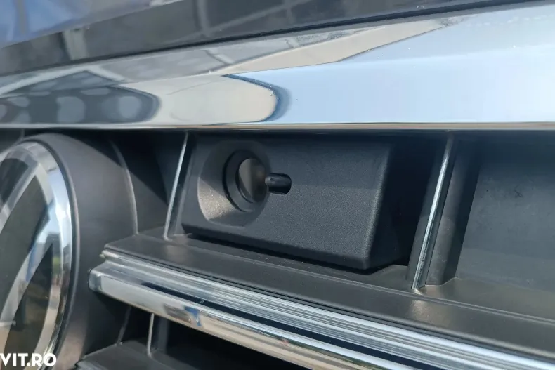 Volkswagen Touareg din 2020 cu 80.365 km - oferta VOL130042 - foto 8