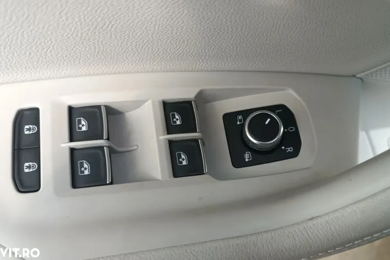 Volkswagen Touareg din 2020 cu 80.365 km - oferta VOL130042 - foto 14