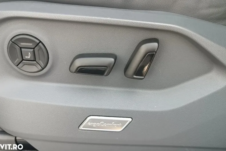 Volkswagen Touareg din 2020 cu 80.365 km - oferta VOL130042 - foto 16