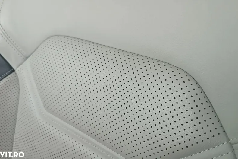 Volkswagen Touareg din 2020 cu 80.365 km - oferta VOL130042 - foto 18