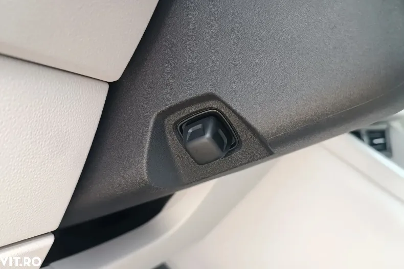 Volkswagen Touareg din 2020 cu 80.365 km - oferta VOL130042 - foto 22