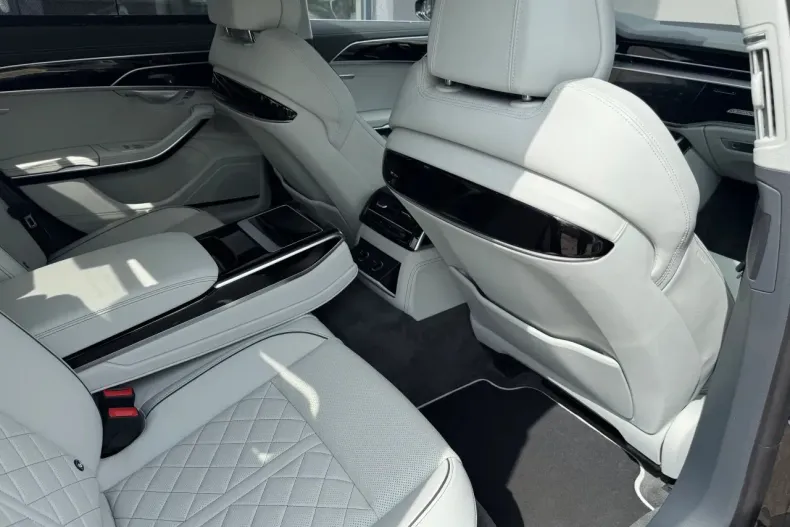 Audi A8 din 2024 cu 7.229 km - oferta AUD130049 - foto 10