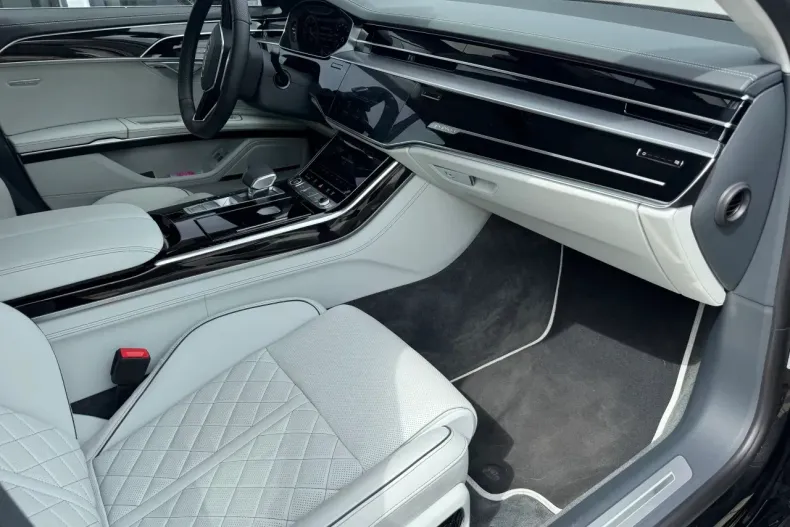 Audi A8 din 2024 cu 7.229 km - oferta AUD130049 - foto 12