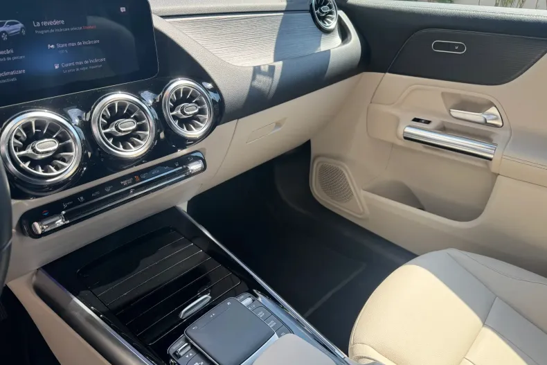 Mercedes-Benz EQA din 2021 cu 10.308 km - oferta MER130058 - foto 14