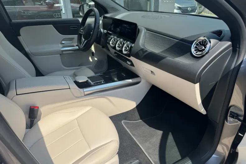 Mercedes-Benz EQA din 2021 cu 10.308 km - oferta MER130058 - foto 15
