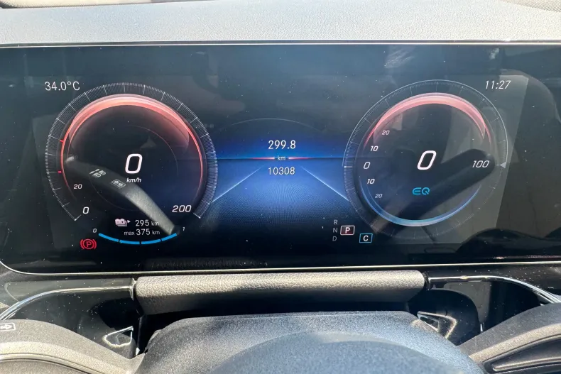 Mercedes-Benz EQA din 2021 cu 10.308 km - oferta MER130058 - foto 17