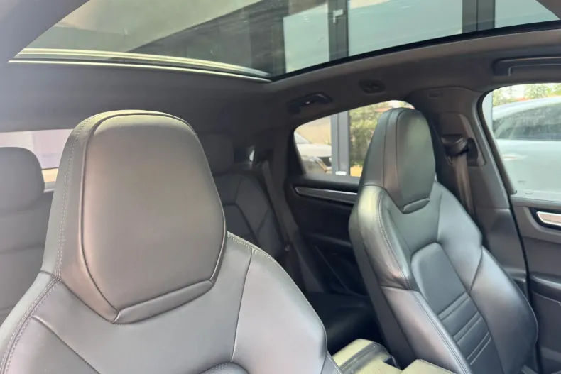 Porsche Cayenne Coupe din 2021 cu 64.022 km - oferta POR130059 - foto 12