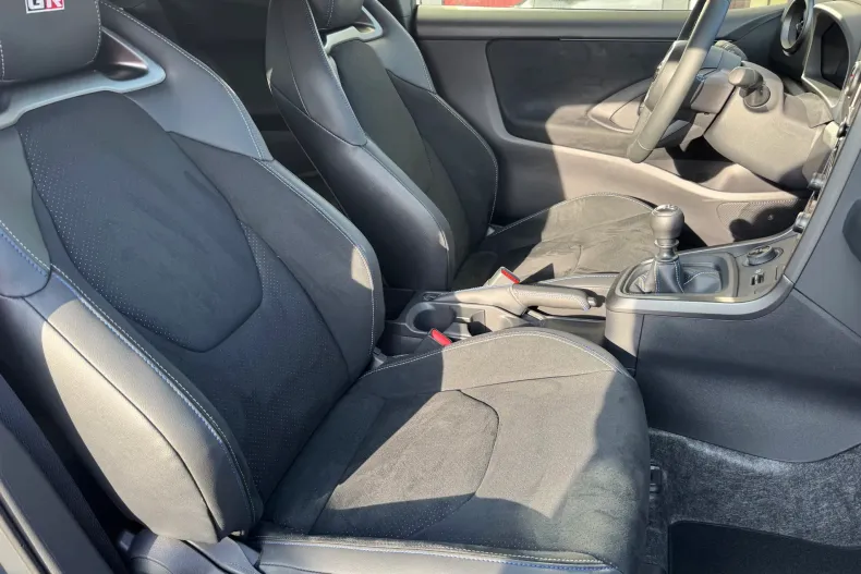 Toyota Yaris din 2024 cu 1.500 km - oferta TOY130063 - foto 9