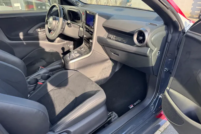 Toyota Yaris din 2024 cu 1.500 km - oferta TOY130063 - foto 10