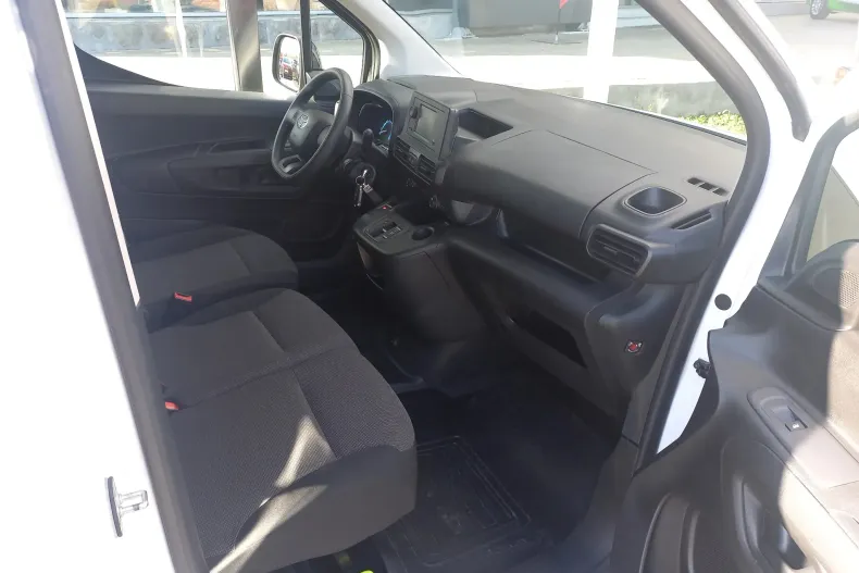 Toyota Proace din 2022 cu 8.720 km - oferta TOY130069 - foto 30