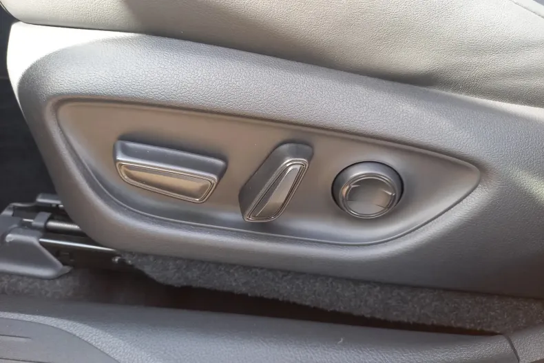 Lexus LBX din 2025 cu 2.980 km - oferta LEX130070 - foto 20