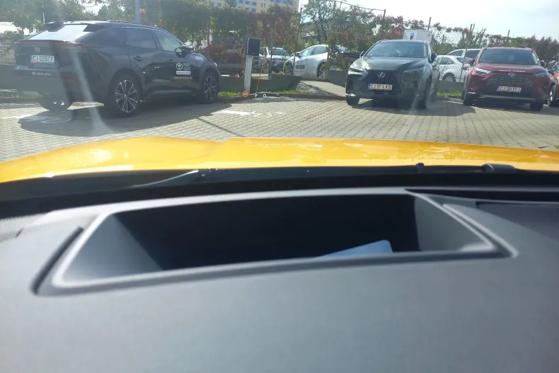 Lexus LBX din 2025 cu 2.980 km - oferta LEX130070 - foto 21