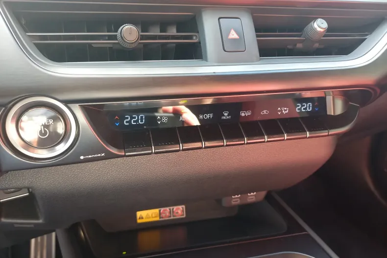 Lexus UX din 2022 cu 22.020 km - oferta LEX130072 - foto 24