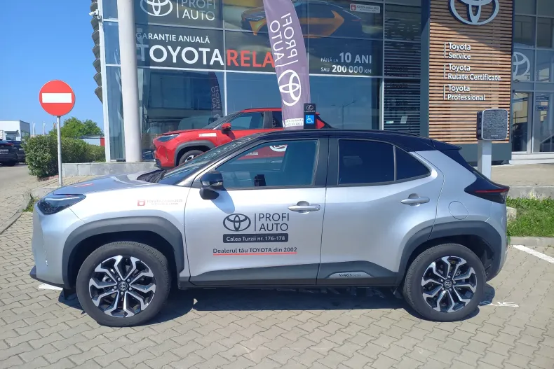 Toyota Yaris Cross din 2024 cu 4.650 km - oferta TOY130075 - foto 3