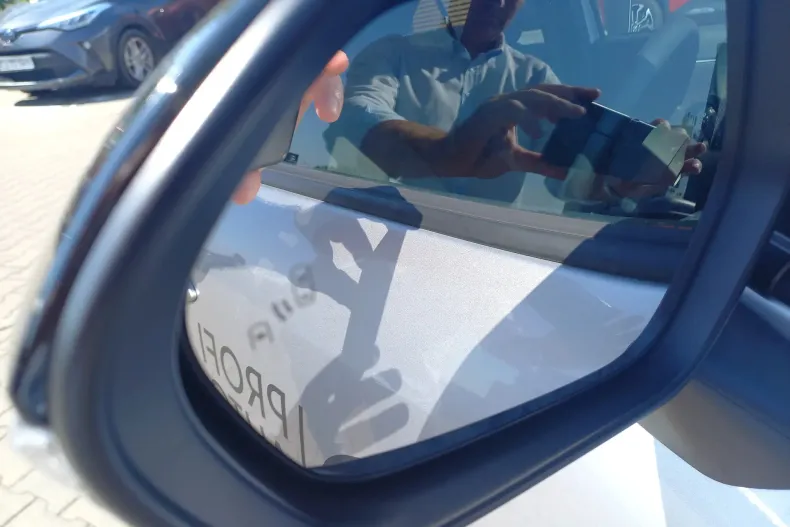 Toyota Yaris Cross din 2024 cu 4.650 km - oferta TOY130075 - foto 10